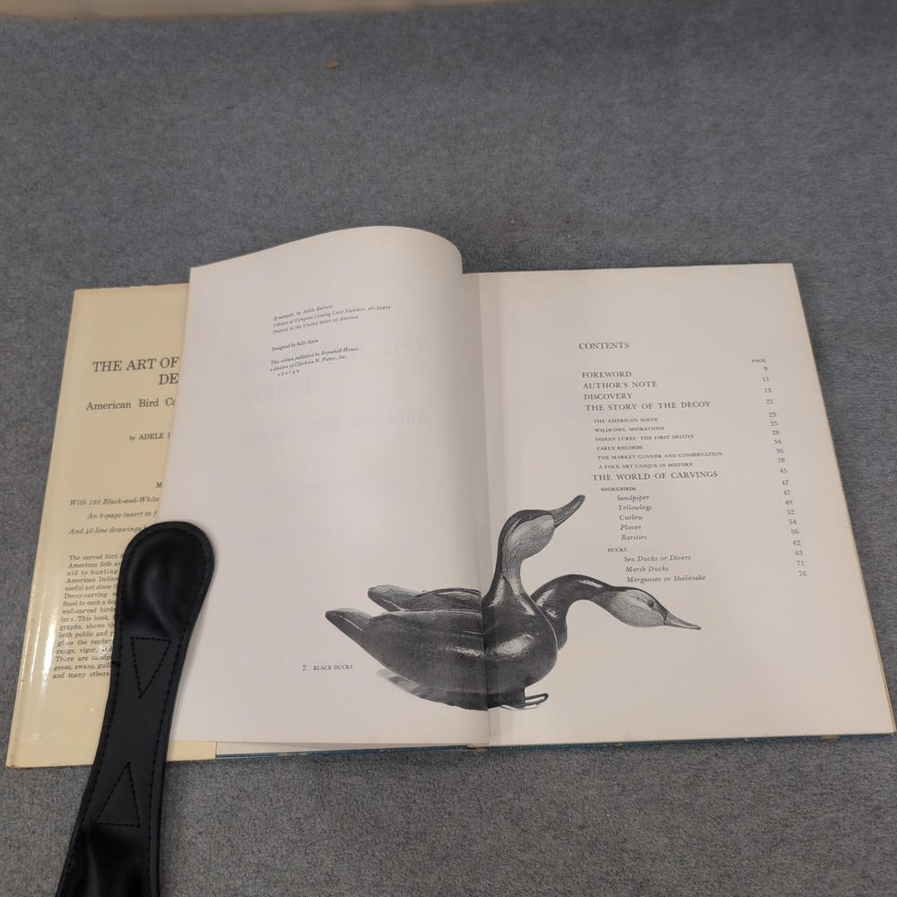 The Art of the Decoy American Bird Carvings Adele Earnest Hardcover Book VG - Picture 2 of 2